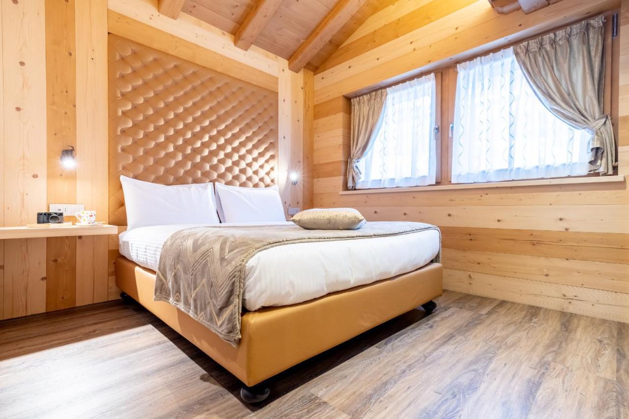 Chalet Imbosc'Che - 5 Beautiful Rooms In Charming B&B Livigno Exterior photo