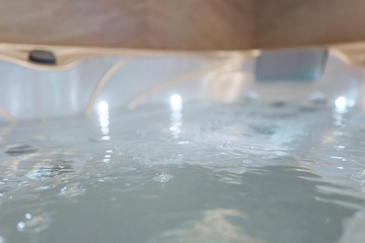 Chalet Imbosc'Che - 5 Beautiful Rooms In Charming B&B Livigno Exterior photo