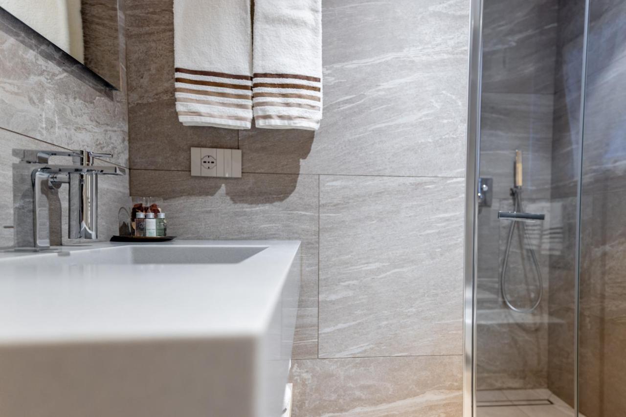 Chalet Imbosc'Che - 5 Beautiful Rooms In Charming B&B Livigno Exterior photo