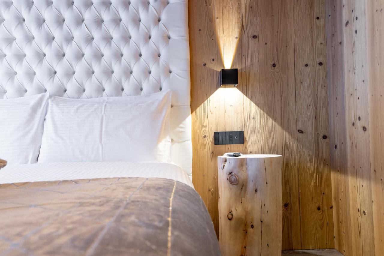 Chalet Imbosc'Che - 5 Beautiful Rooms In Charming B&B Livigno Exterior photo
