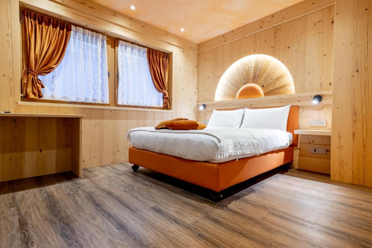 Chalet Imbosc'Che - 5 Beautiful Rooms In Charming B&B Livigno Exterior photo